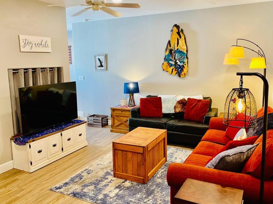 Eagle Nest River Views Hot Tub Games Sleeps 6 オーウェニー エクステリア 写真
